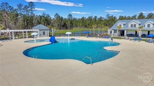 Building Photo - 27 Spicebush Cir