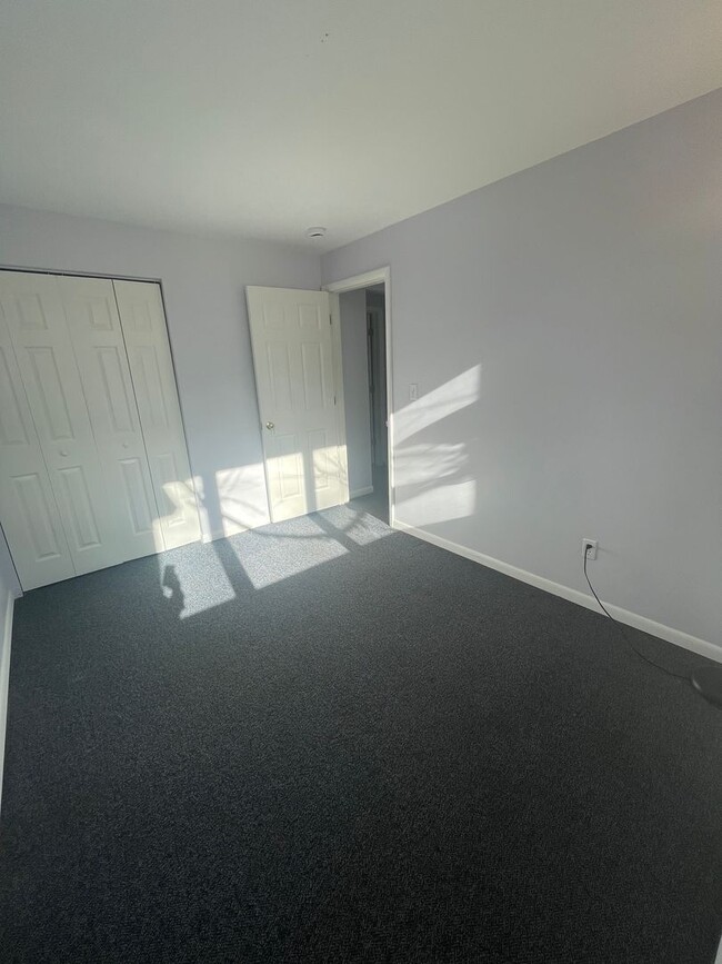 Building Photo - 4 Bed / 2 Bath Home Near Virginia Park