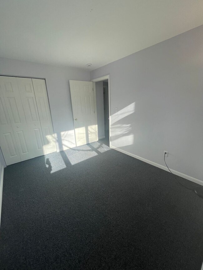 Building Photo - 4 Bed / 2 Bath Home Near Virginia Park | Flexible Move-in Date