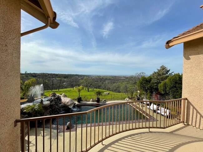 Building Photo - Where Luxury Meets the Skyline – Now Available