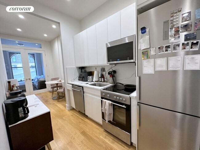 Building Photo - 367 W 116th St