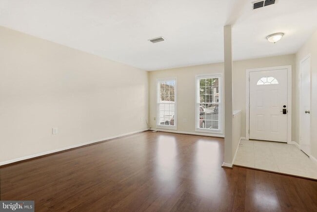 Building Photo - 5686 Chapel Run Ct