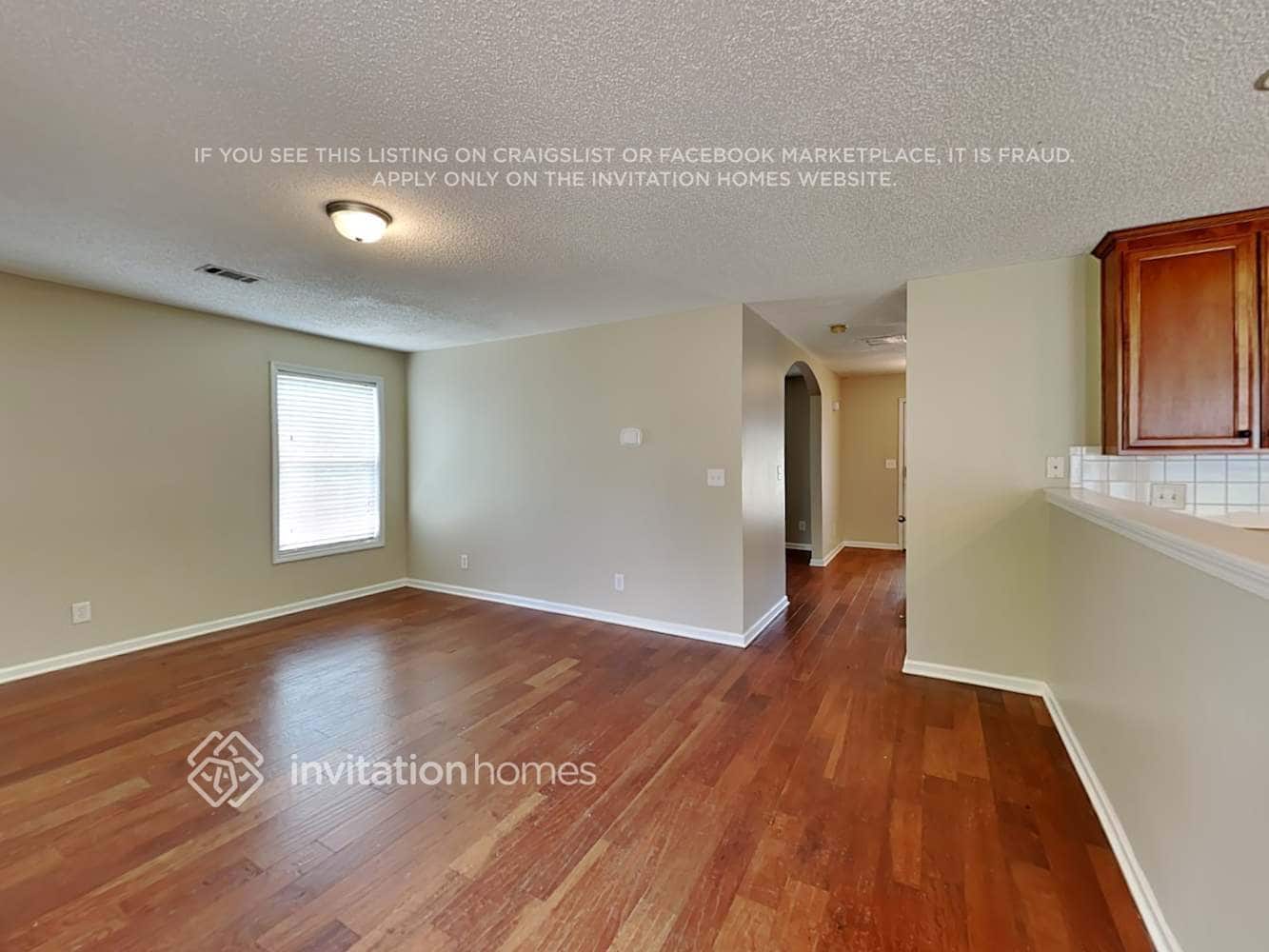 Building Photo - 3026 Lincoln Log Way