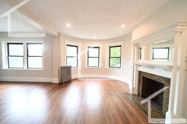 Building Photo - Top-notch and stunning apartment