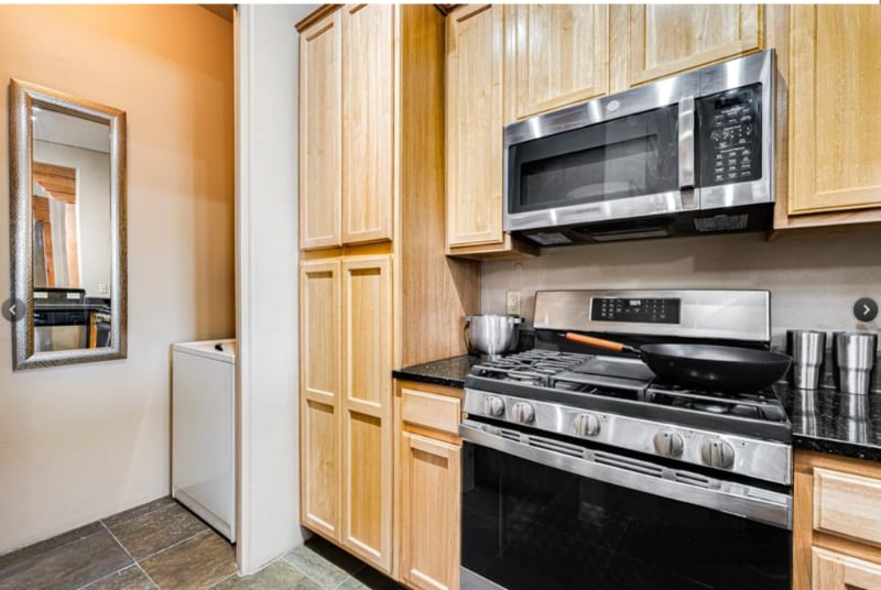 Building Photo - 1405 Vegas Verdes Dr