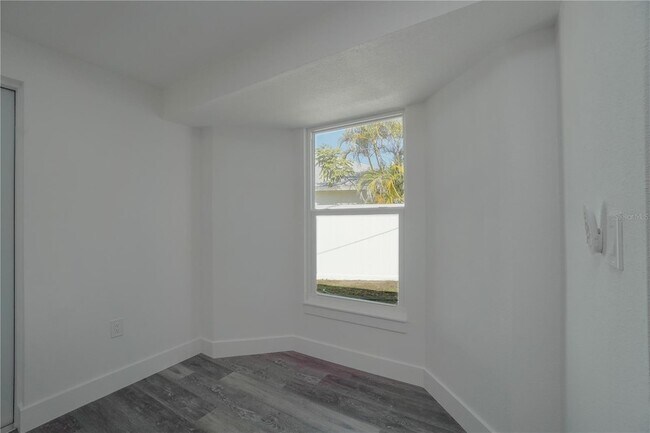 Building Photo - 1797 Birch Dr