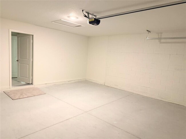 Building Photo - 2905 Lavanda Dr