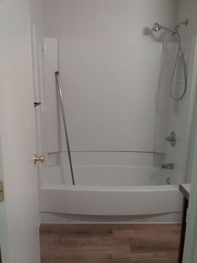 Building Photo - roy2016