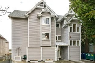 Building Photo - 727 N 85th St