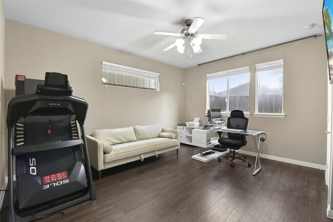 Building Photo - 241 N Lenox St