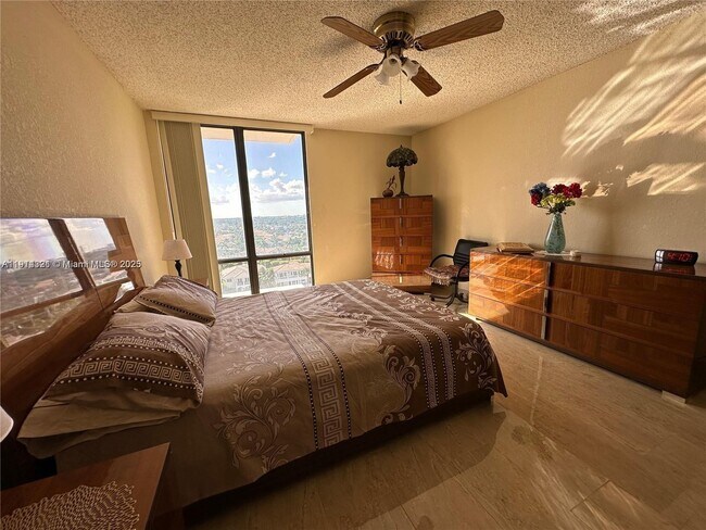 Building Photo - 1600 S Ocean Dr