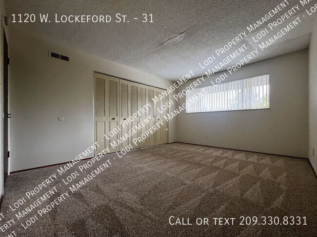 Building Photo - 1120 W Lockeford St