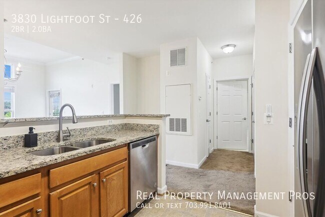 Building Photo - 3830 Lightfoot St