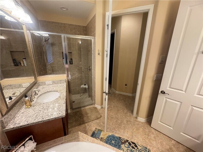 Building Photo - 8661 Mercado Ct