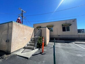 Building Photo - 117-116 Hart Ln