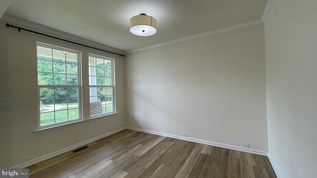 Building Photo - 38 Sutter Dr