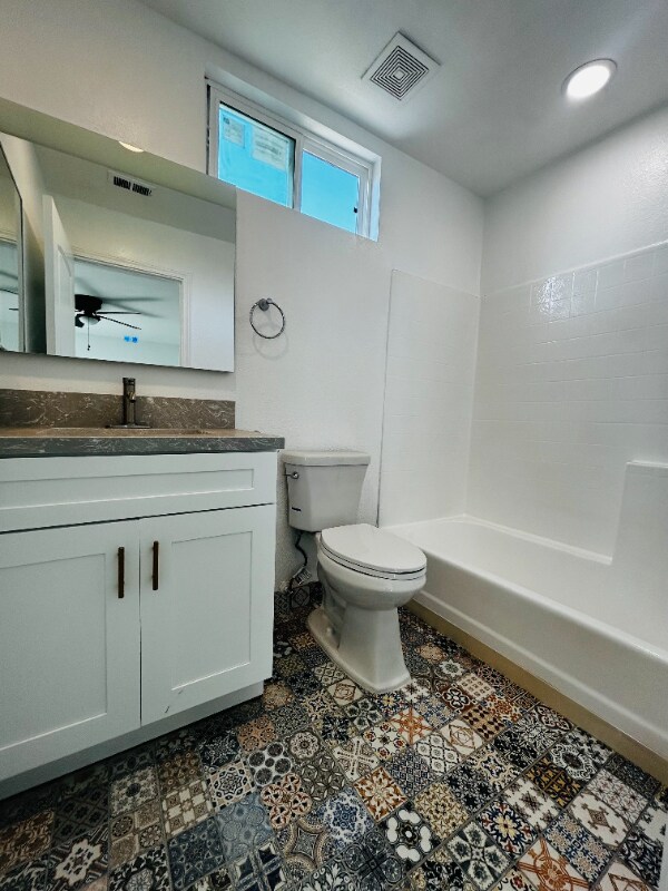 Building Photo - 614 W Arrow Hwy