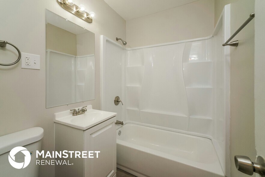 Building Photo - 9211 Aristides Dr