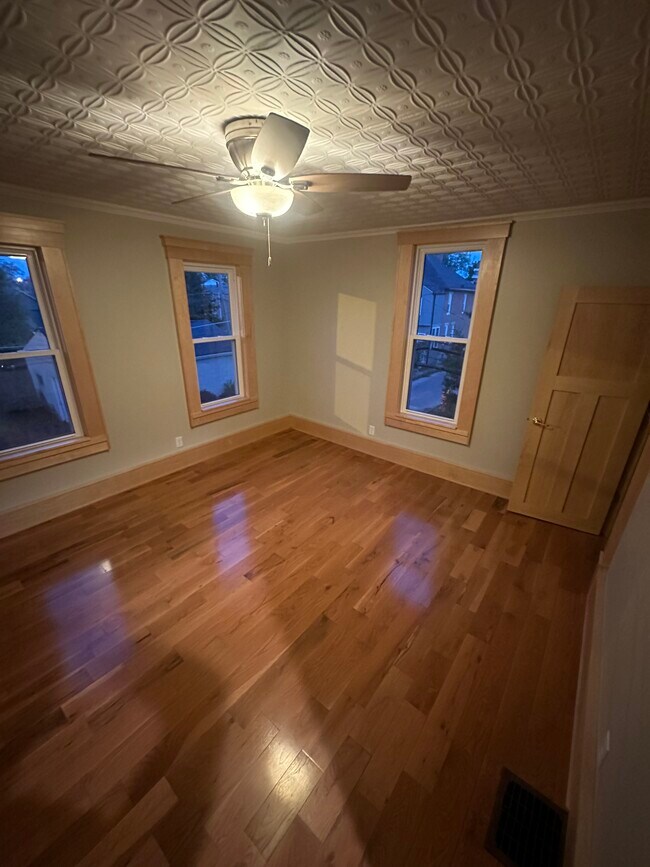 Building Photo - 661 Beech St