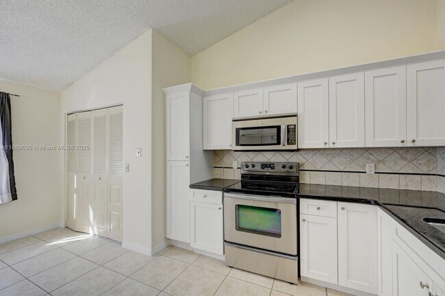Building Photo - 148 NW 98th Terrace
