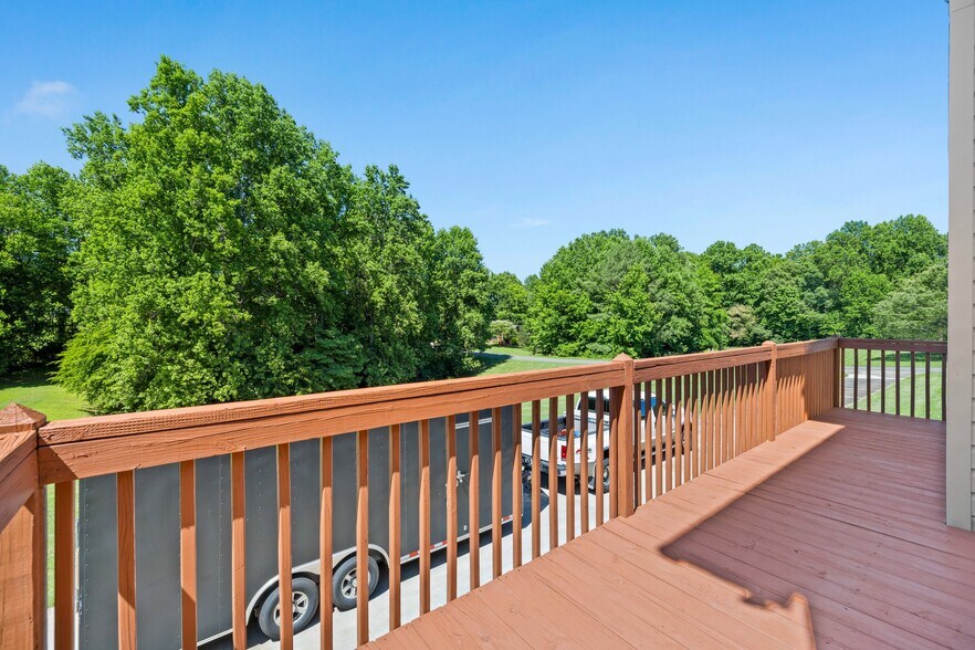 Building Photo - 3010 Eaker Dr