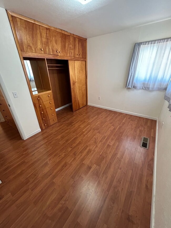 Building Photo - Beautiful Ranch style 3 bed/2 bath home - ...