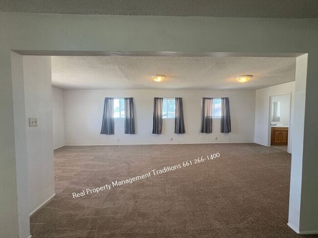 Building Photo - 38962 180th St E
