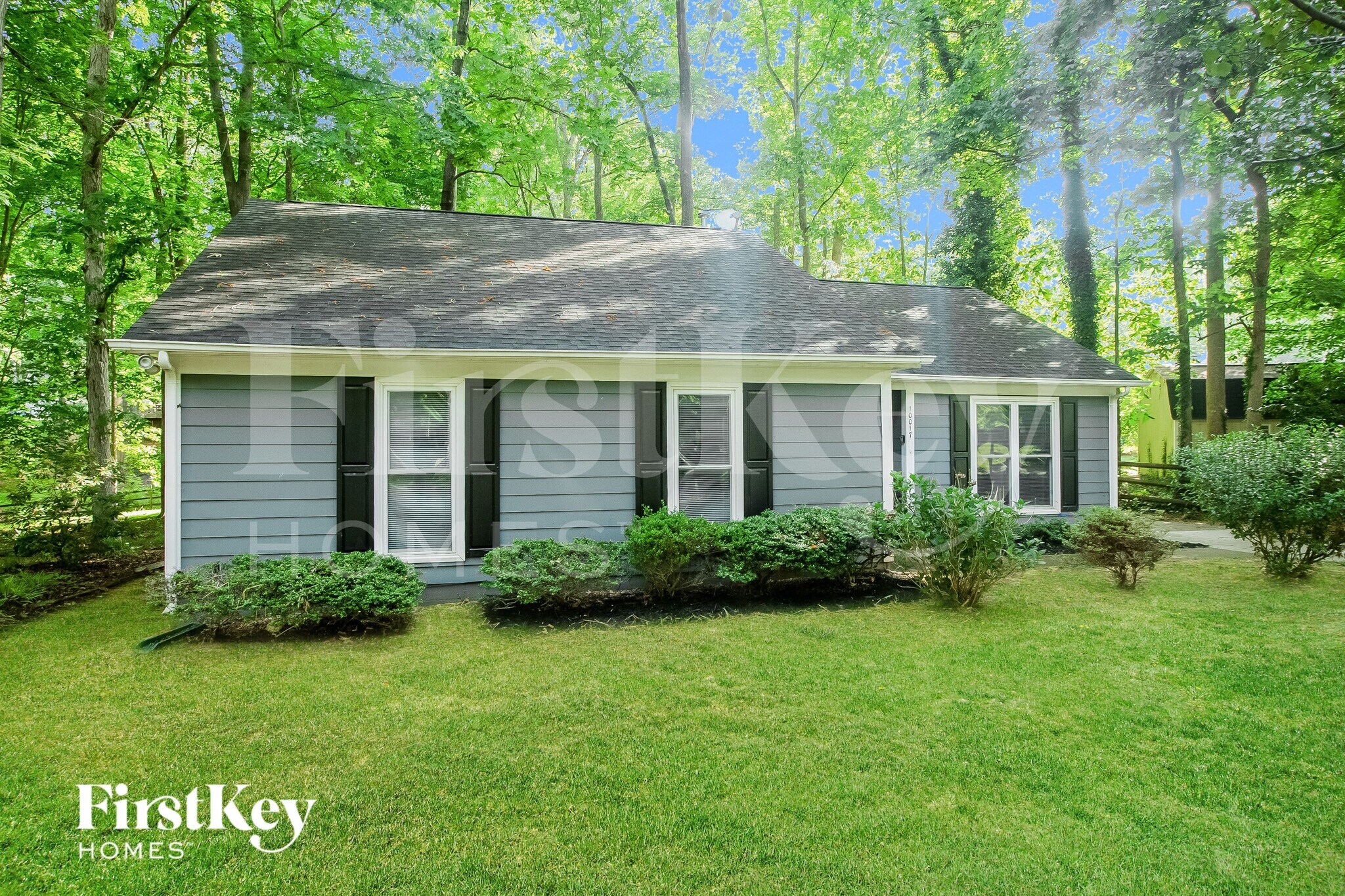 Building Photo - 10017 Topeka Dr