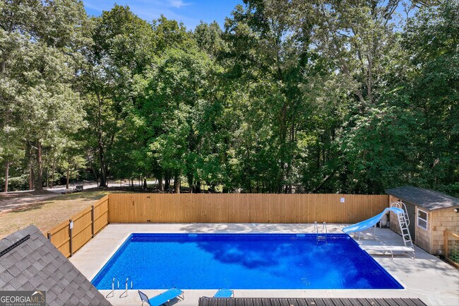Building Photo - 4225 Twin Rivers Dr