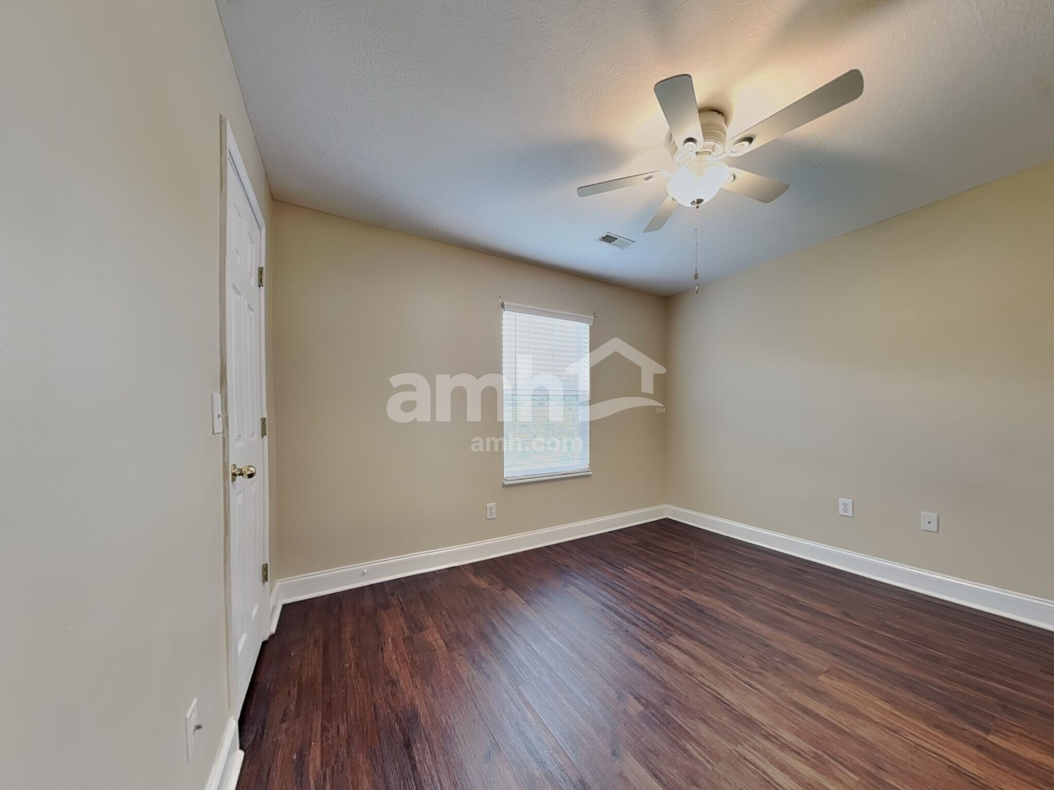 Building Photo - 4643 Aylesbury Dr