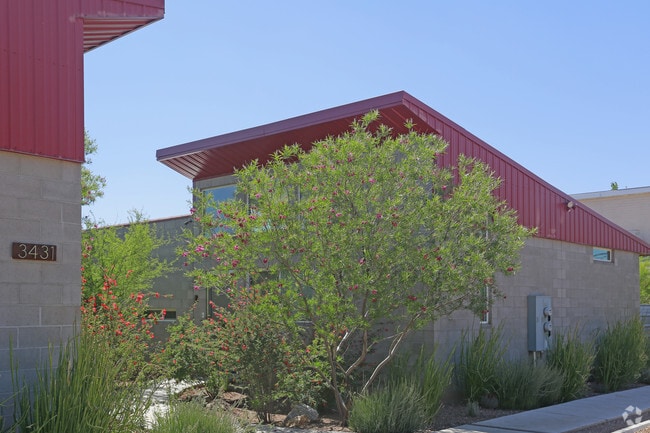 Building Photo - Smart Lofts