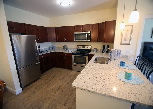 Building Photo - 2 Regency Village Way
