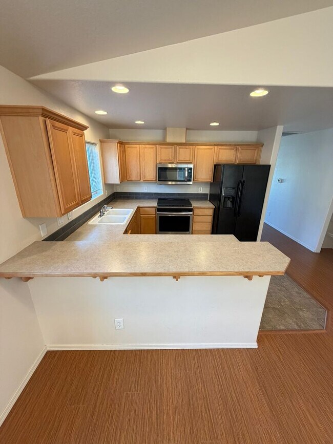 Building Photo - 375 Twister St NE