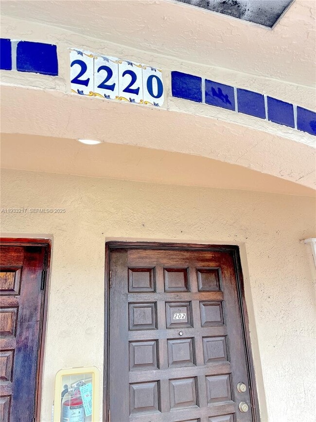 Building Photo - 2220 W 74th St