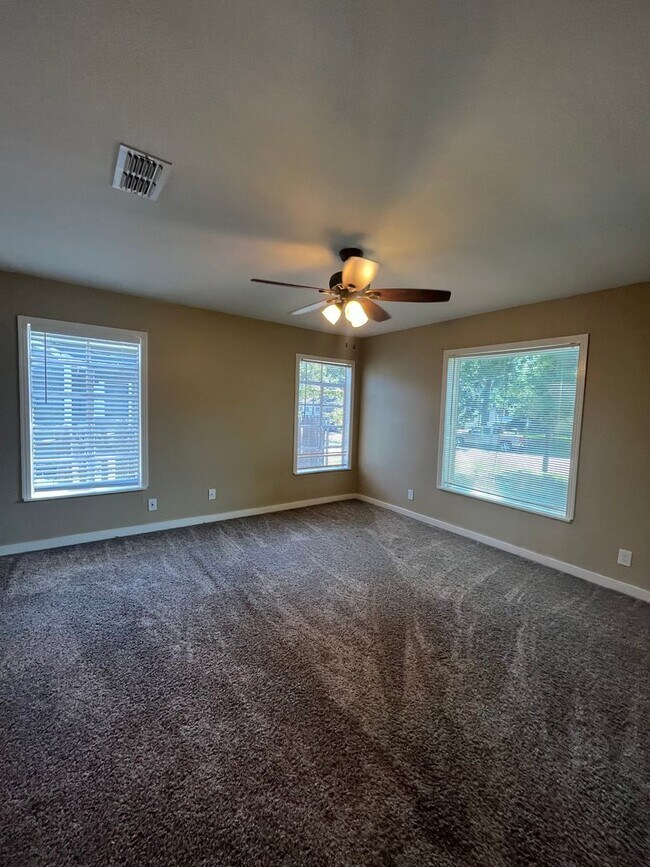 Building Photo - 436 Southgate Ave