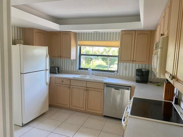 Building Photo - 1604 Clubhouse Cir