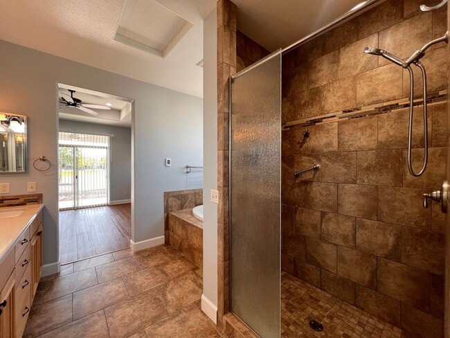 Building Photo - FANTASTIC 2 STORY HOME, 3 bedroom, 2.5 bat...