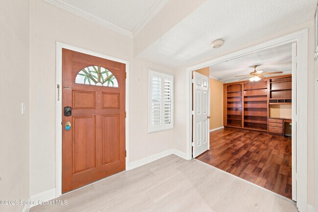 Building Photo - 905 N Harbor City Blvd