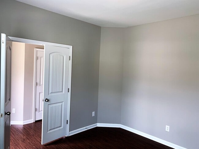 Building Photo - 2208 Sunny Cove Dr