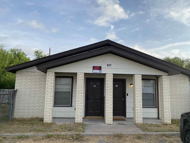 Primary Photo - 217 Fletcher Dr