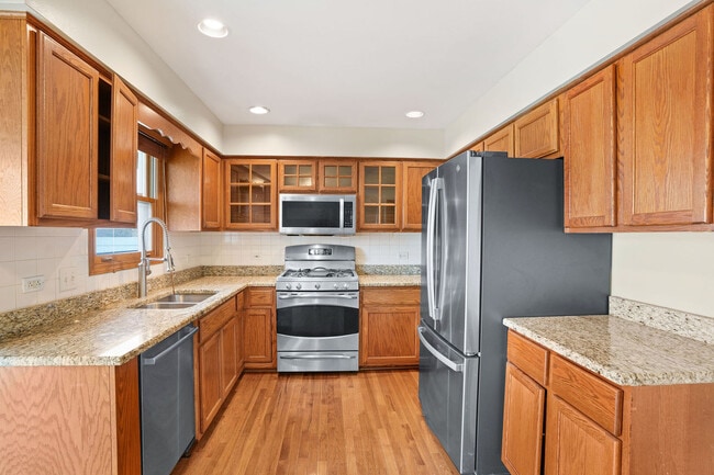 Building Photo - 2614 La Brecque Dr