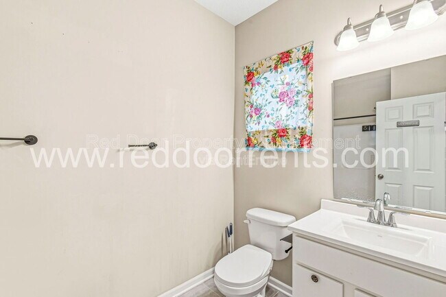 Building Photo - 8276 Sonata Pl