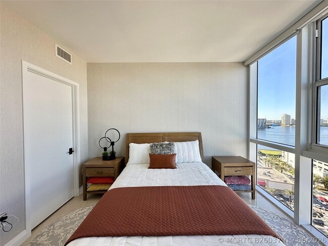 Building Photo - 18201 Collins Ave