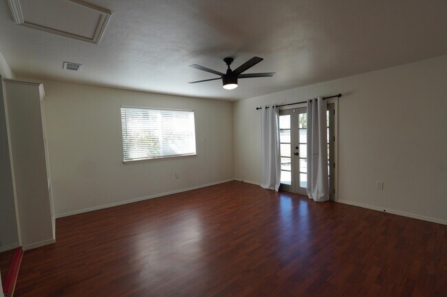 Building Photo - 6501 Dungan St NE