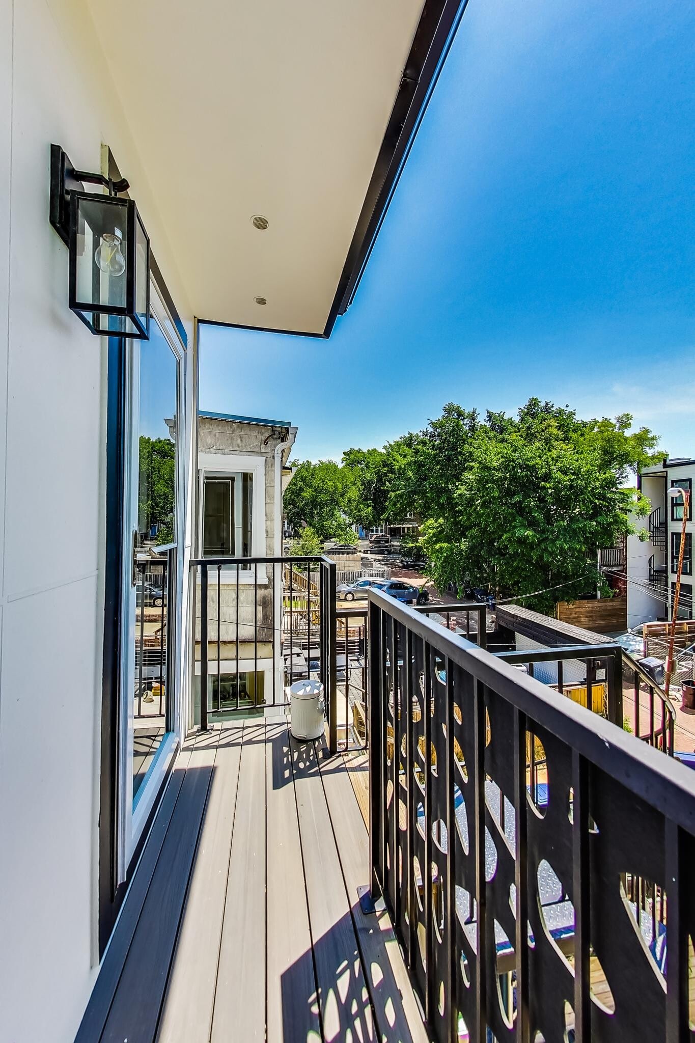 Building Photo - 25 U St NE