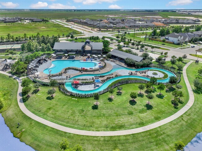 Building Photo - 30023 Vallonea Oak