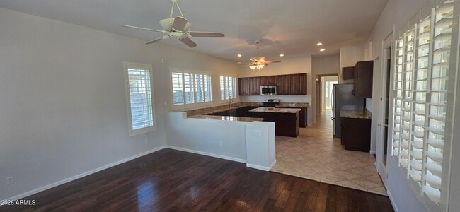 Building Photo - 21506 N 73rd Ave