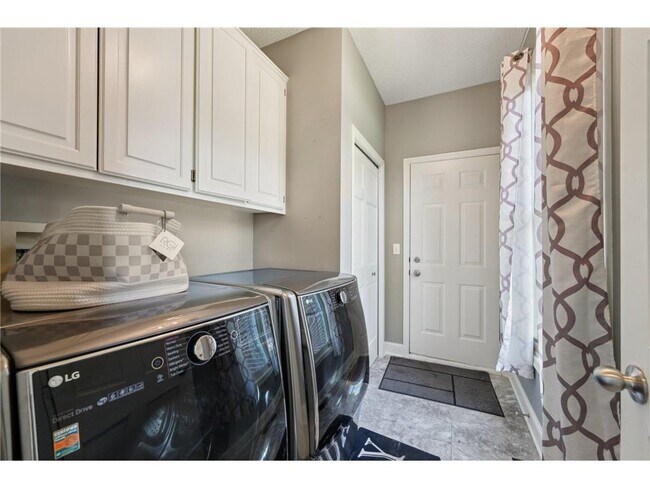 Building Photo - 1477X Langdon Pl