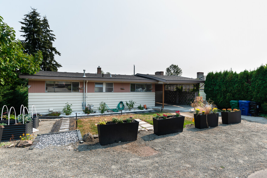 Building Photo - 10242 32nd Ave SW