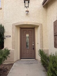 Building Photo - Community pool and a low maintenance yard